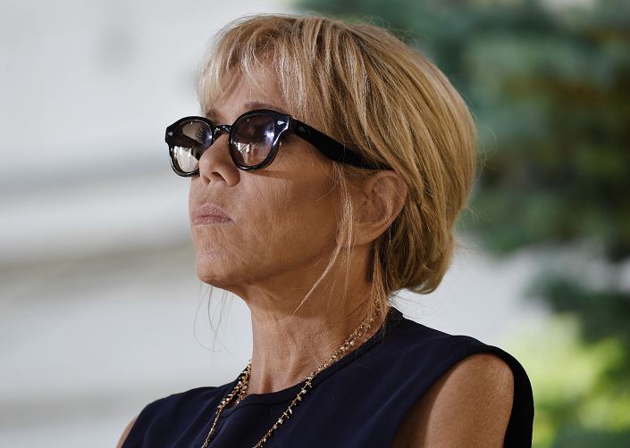 Primera dama de Francia, Brigitte Macron, rompe récord de venta de la revista Elle