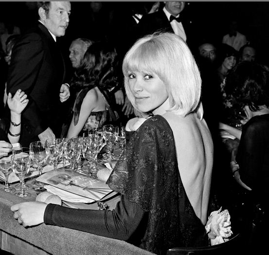Muere la actriz Mireille Darc, un símbolo sexual del cine francés