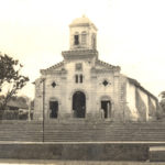 Iglesia San Juan Bautista, para los años 50 del pasado siglo, solo tenía una torre. LAPRENSA/Cortesía/Fundación Luisa Mercado