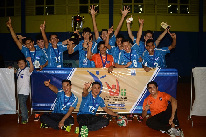 La Selección Nicaragüense de Voleibol dominó por completo a sus rivales del Campeonato Centroamericano Sub-21. LA PRENSA/CORTESÍA/AFECAVOL