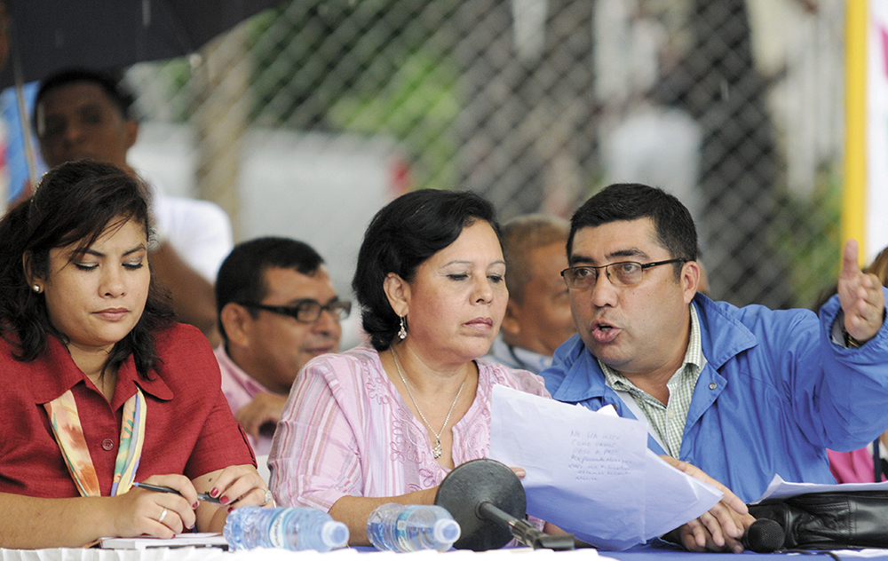 Desde que Daysi Torres asumió la Alcaldía de Managua en 2008, siempre tuvo a su lado, o a sus espaldas, a otros funcionarios. LA PRENSA/ARCHIVO