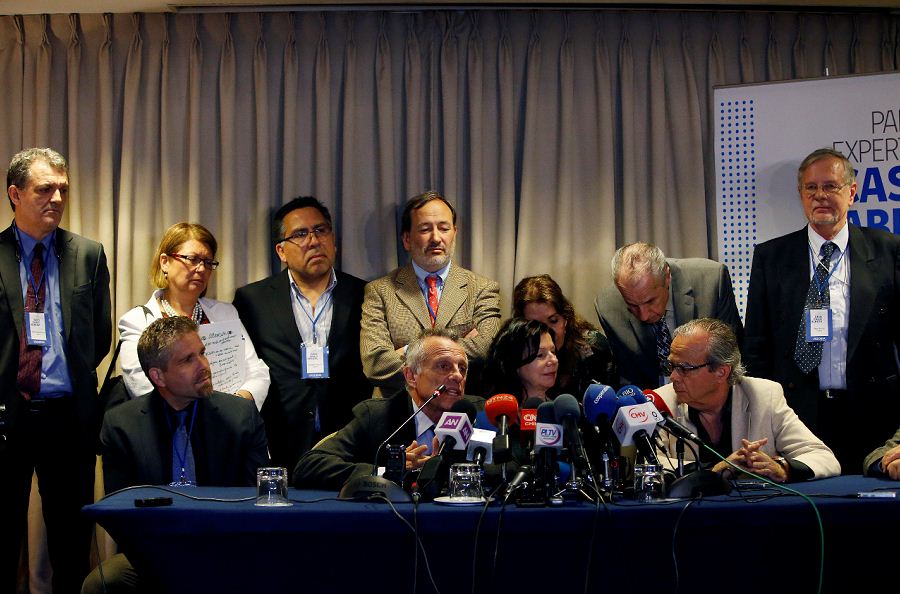 Pablo Neruda no murió de cáncer, afirman peritos internacionales