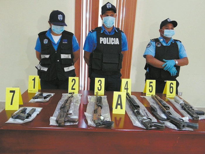 Policía vincula a asesinos de comerciante con otros dos crímenes