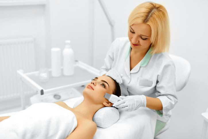 Cinco razones para visitar al dermatólogo