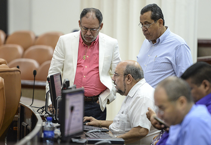 colaboracionistas, partidos, PLI, Partido Conservador, elecciones municipales, irregularidades