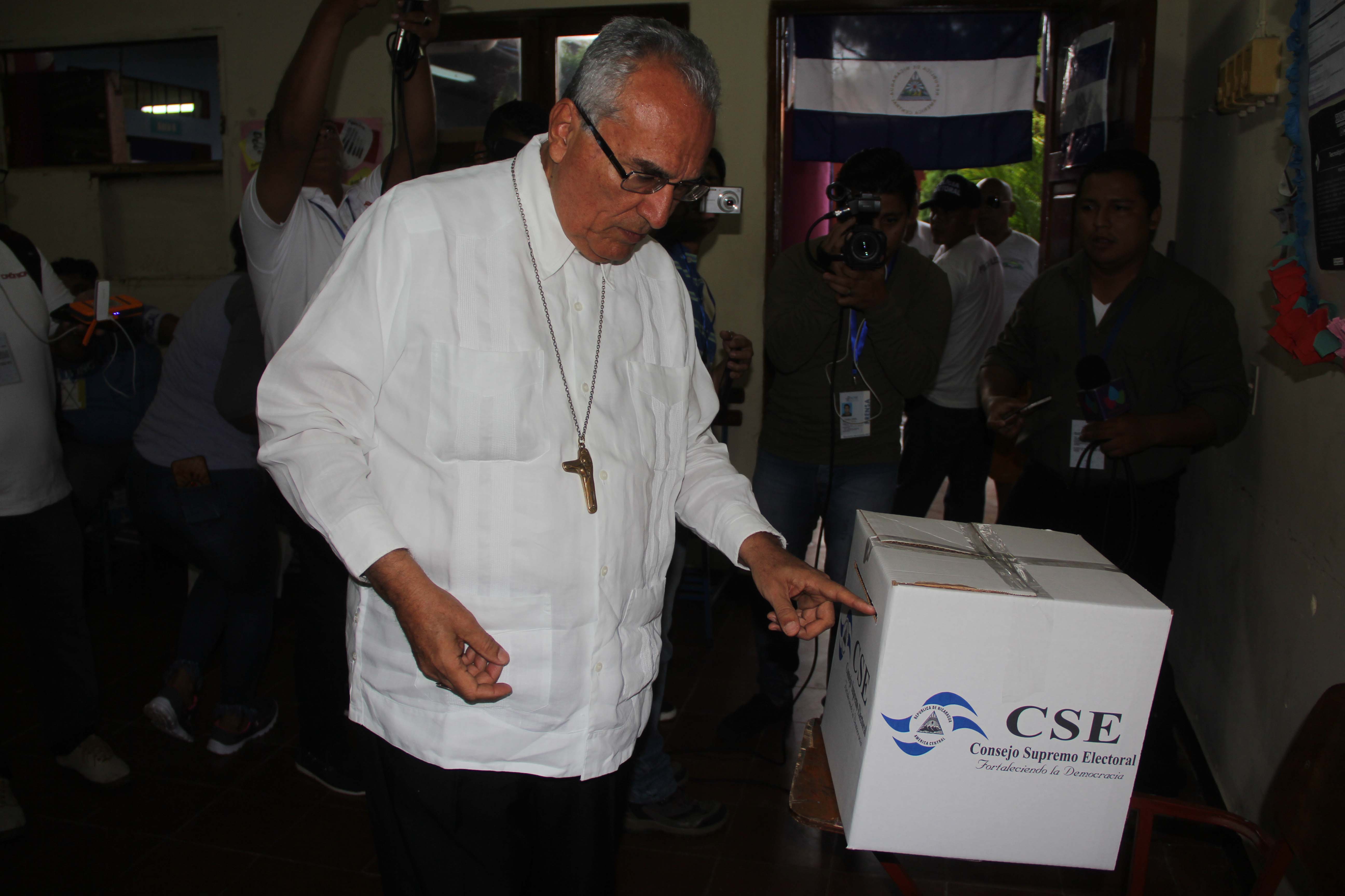 Cesar Bosco Vivas Robelo, León, obispo de León, elecciones municipales