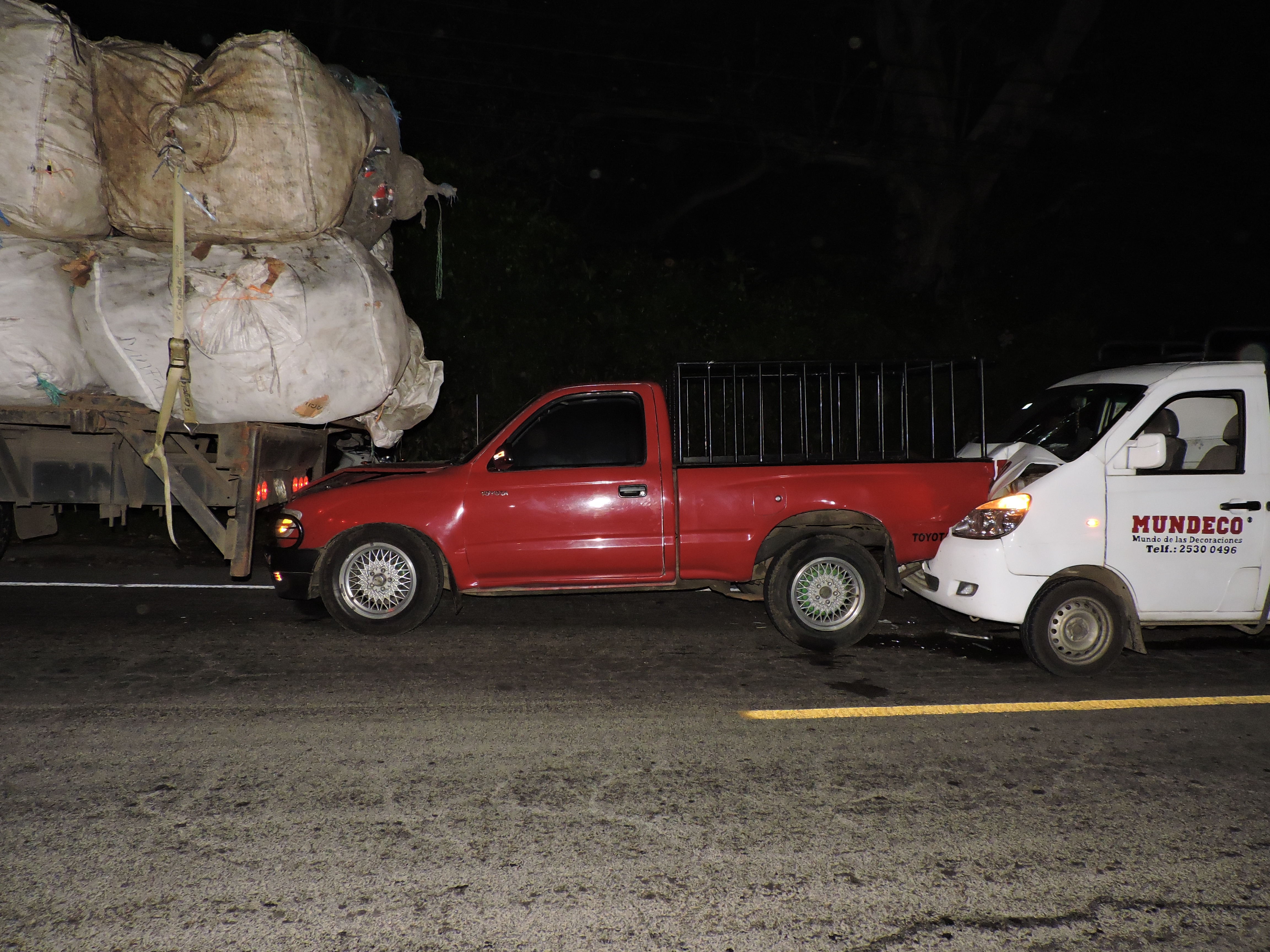 Triple colisión deja dos lesionados en Diriamba