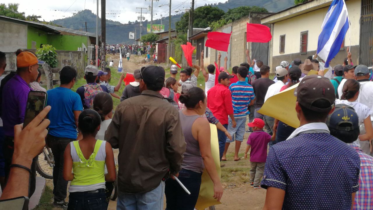 Frenan marcha de la oposición en Jalapa