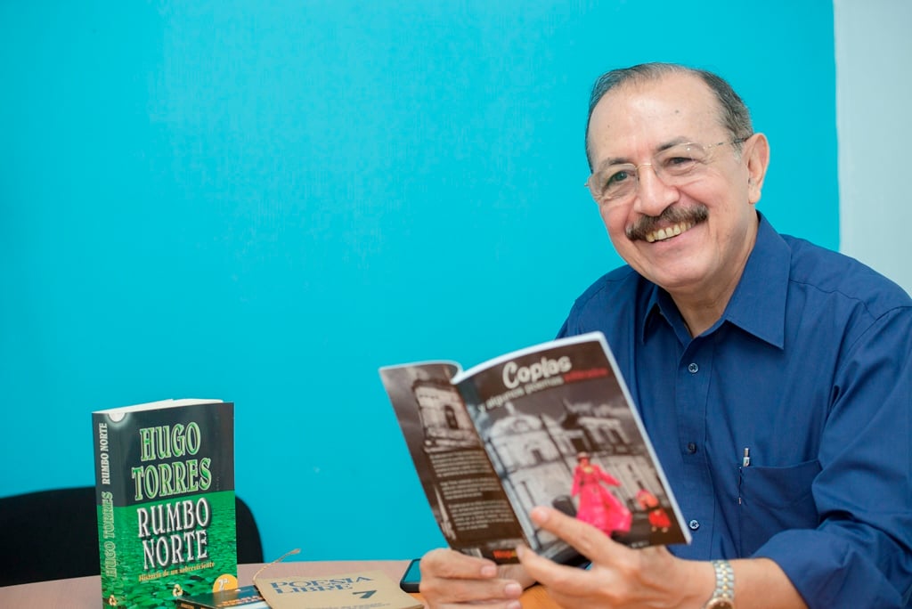 El general en retiro Hugo Torres Jiménez, autor de Coplas y algunos poemas infiltrados. LAPRENSA/Uriel  Molina