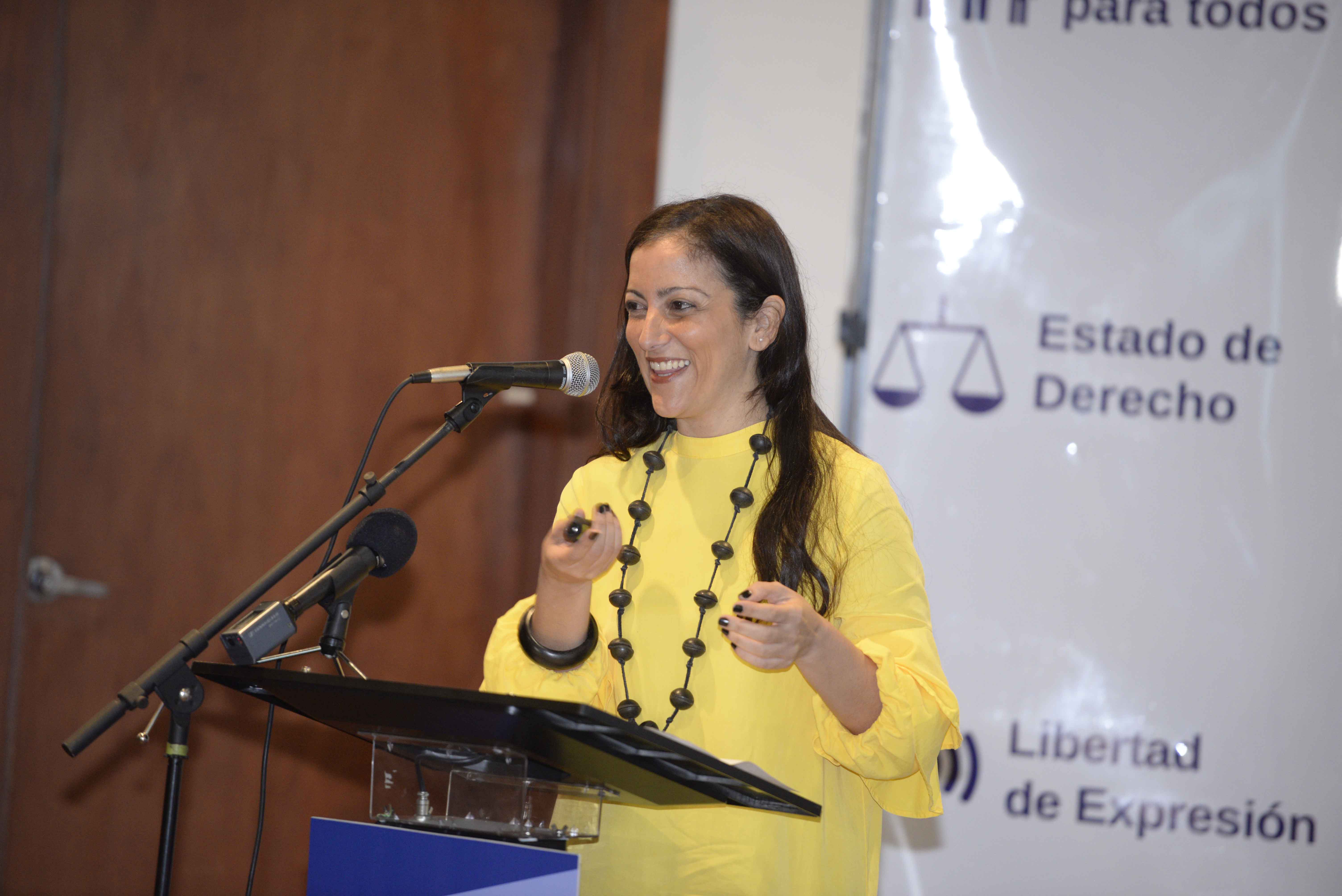 Los contenidos que se generan en las redes sociales son difusión, no es periodismo