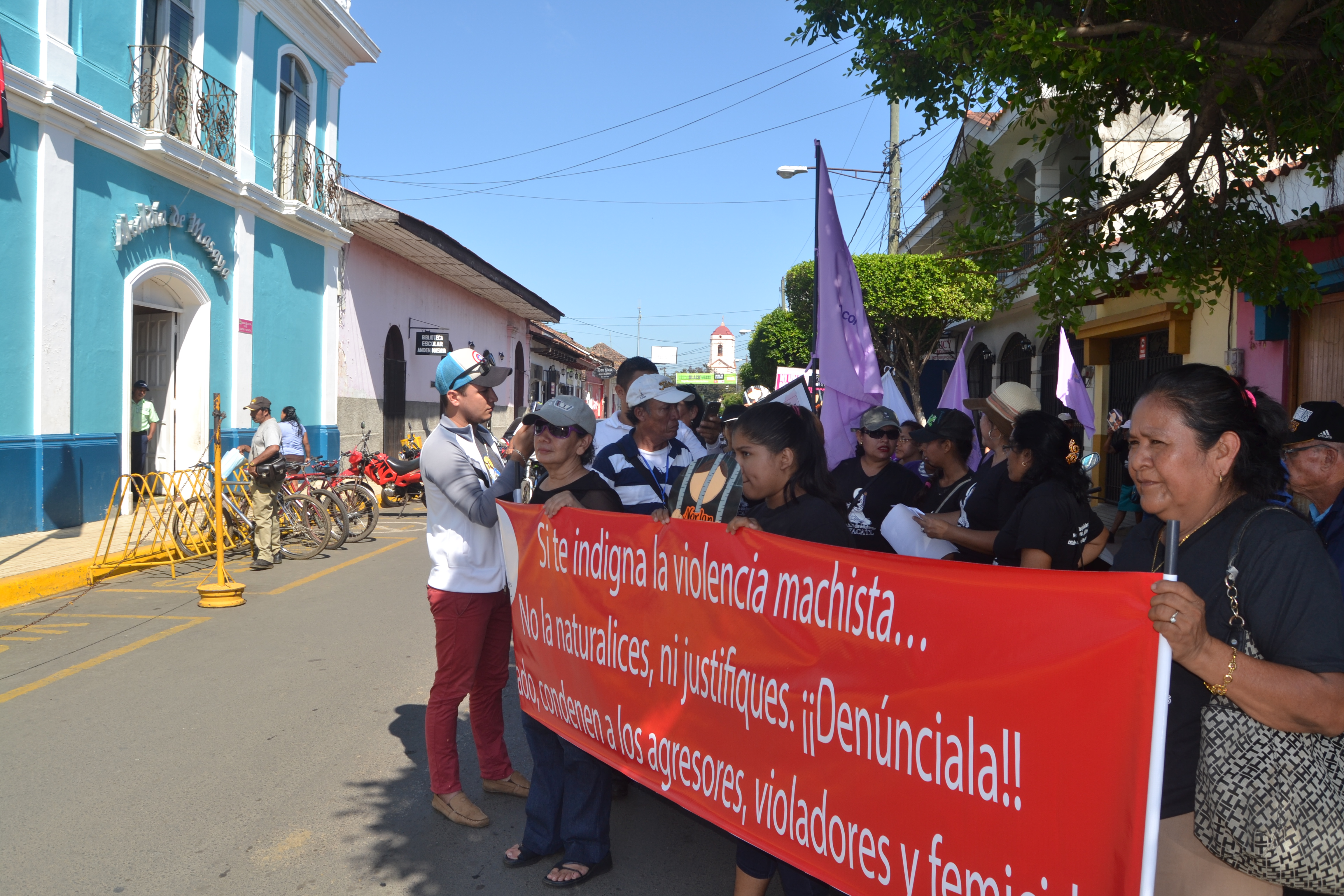 Mujeres exigen a Alcaldía sandinista de Masaya la devolución del albergue