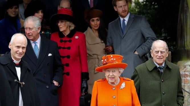 Isabel II y Megan Markle