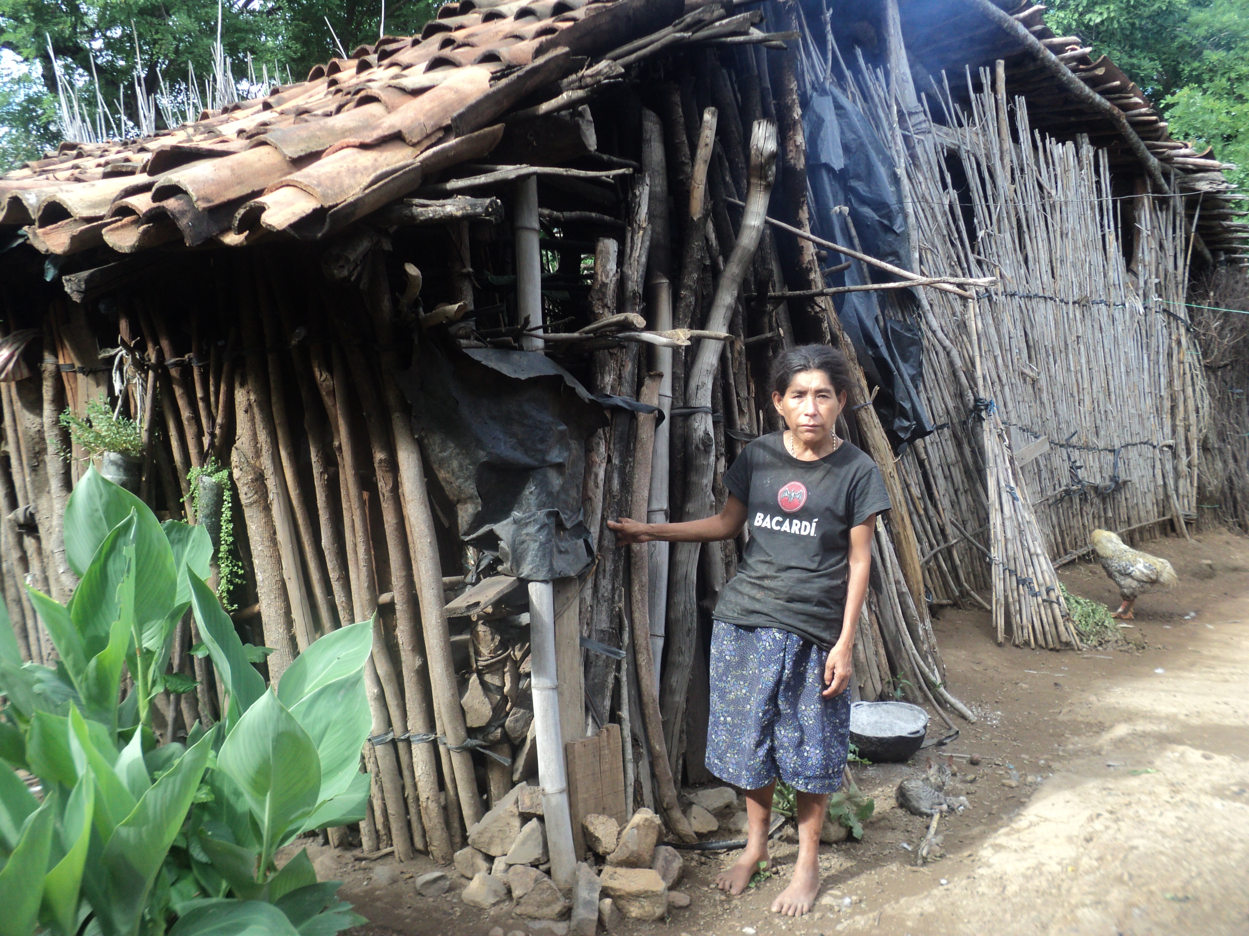 Construyen vivienda a una familia pobre de Somoto