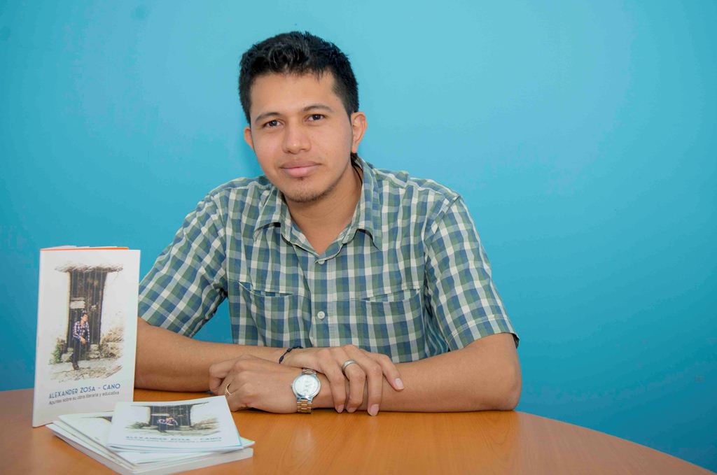 Alexander Zosa Cano: el mejor maestro del país también es escritor
