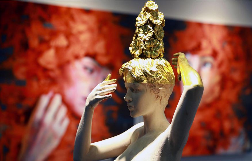 Nuevos talentos del arte contemporáneo exponen junto a pintores famosos como Miró y Picasso