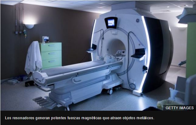 El hombre que murió en un hospital tras ser absorbido por una máquina de resonancia magnética