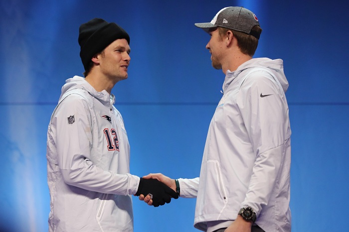 Tom Brady, con sus cinco anillos de campeón, y Nick Foles, quien inició la temporada como suplente, serán los mariscales de campo del Super Bowl 52. LA PRENSA/Elsa/Getty Images/AFP