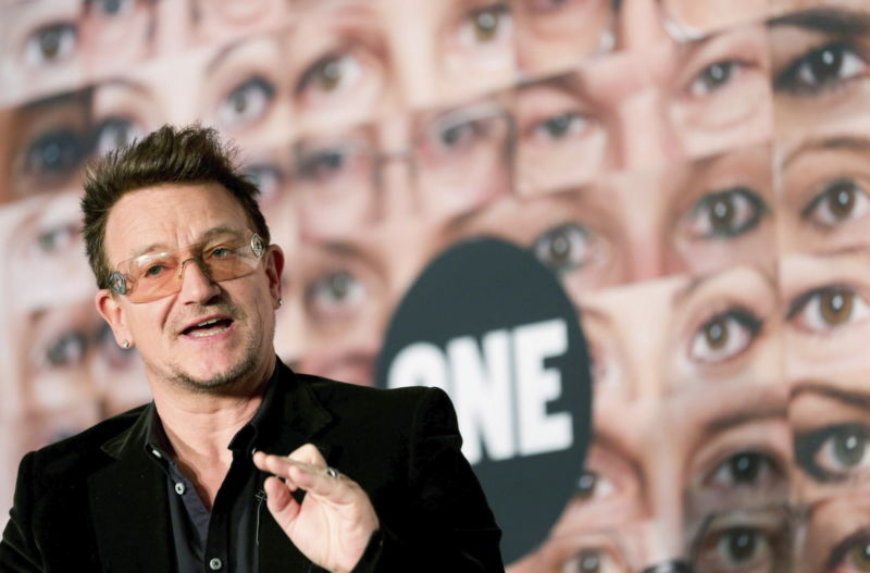 Bono se disculpa por acusaciones de acoso