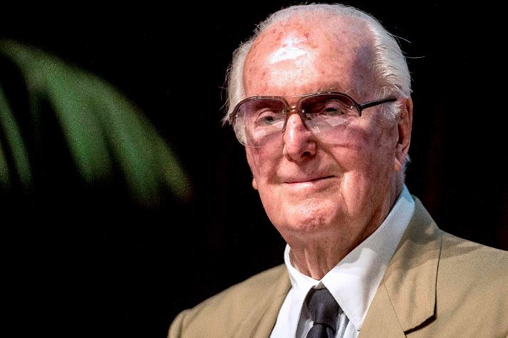 Muere Givenchy, una leyenda de la alta costura
