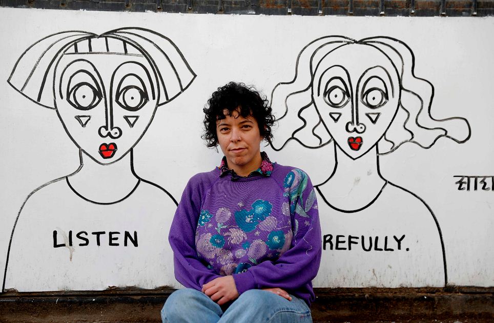 «Es un autorretrato, soy yo en todas mis variaciones», dice la artista rebelde Sara Erenthal
