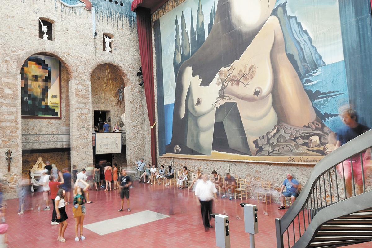 Cuerpo de Dalí vuelve al Teatro-Museo de Figueras tras fallida demanda de paternidad