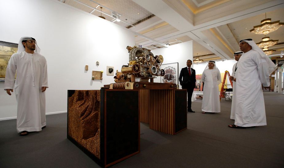 Arte del mundo se reúne en feria de Dubái