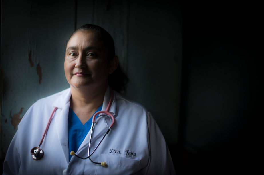 La doctora que comenzó como afanadora del hospital Alemán Nicaragüense