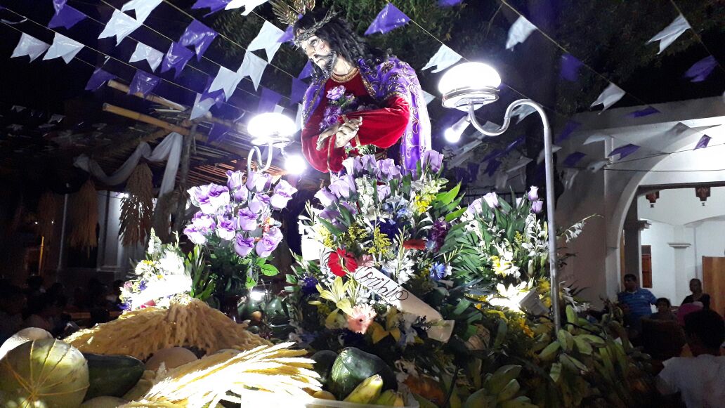 Imágenes de Jesús recorren las calles de Granada y Masaya
