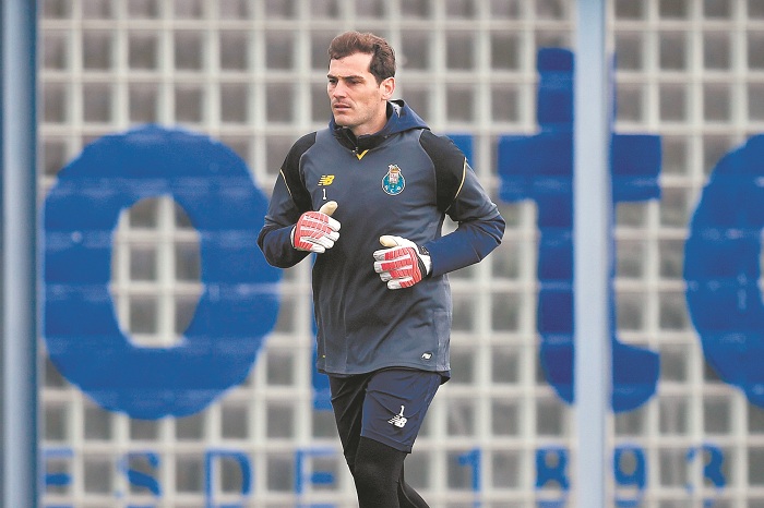 Iker Casillas llega a los 1,000 partidos en su carrera profesional