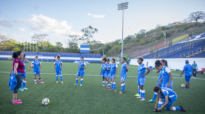 Preselección de Futbol Femenino Sub-17 realizará partidos de fogueo en Costa Rica