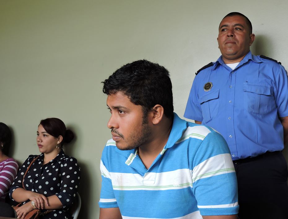Juez admite acusación contra hombre que supuestamente asesinó de 11 machetazos a un cañero en Carazo