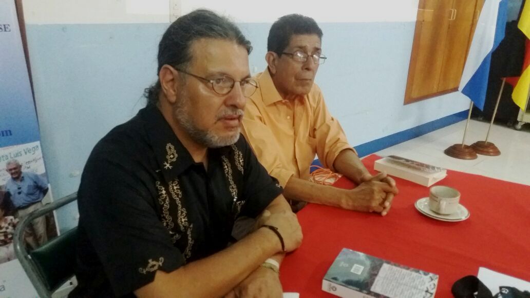 El escritor costarricense Adriano Corrales Arias presenta novela y su poesía reunida