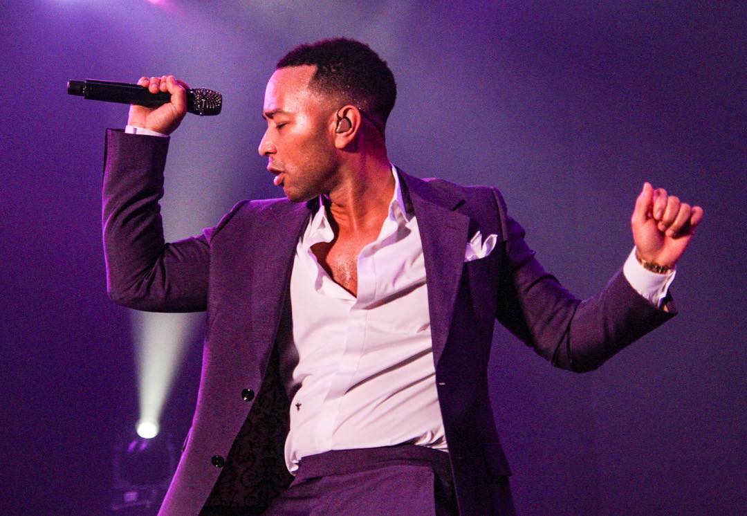 John Legend presenta su nuevo tema A Good Night