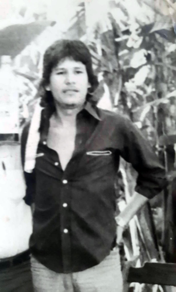 Freddy Quezada de joven, cuando era hippie. LA PRENSA / Cortesía