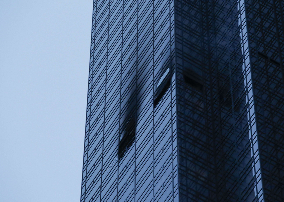 El incendio ocurrió en el piso 50 de la Trump Tower este sábado. LA PRENSA / AFP