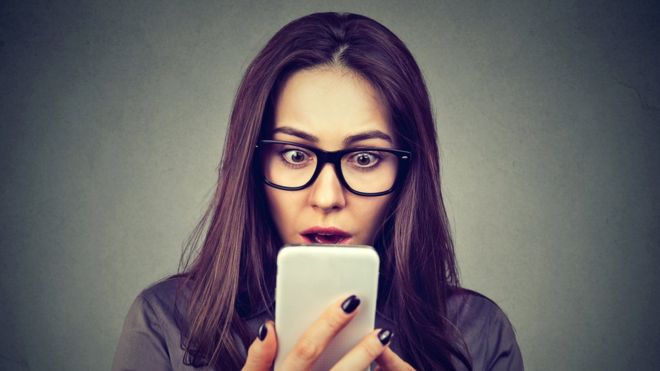 WhatsApp: cuáles son los riesgos de usar grupos públicos y qué datos dejan al descubierto