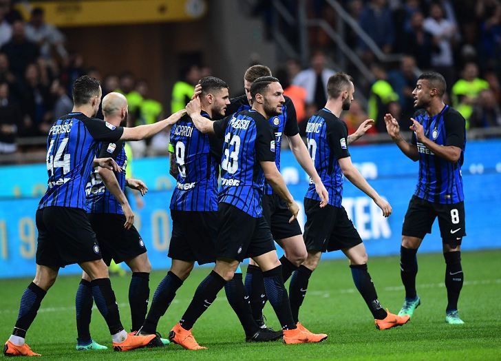 El Inter de Icardi golea 4-0 al Cagliari y se hace con la tercera plaza