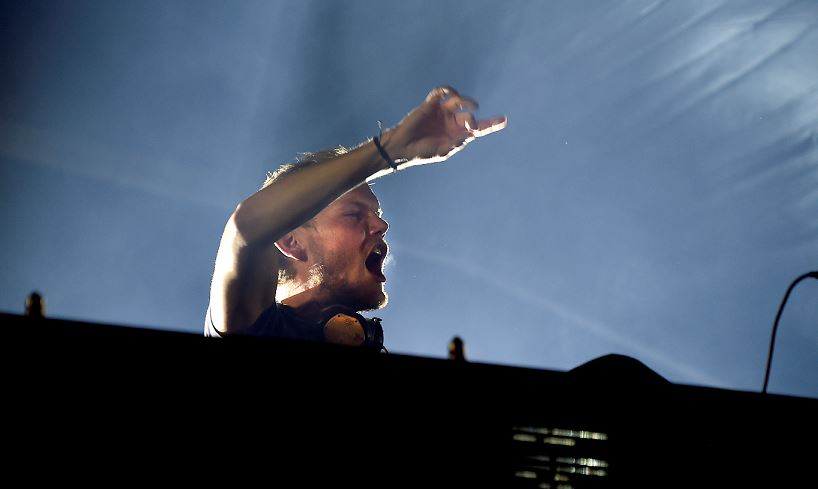«No existe pista criminal» en muerte del DJ Avicii, según la policía