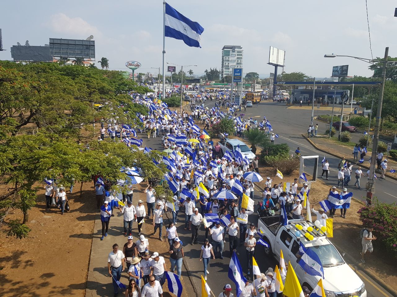 Miles de nicaragüenses peregrinan a la Catedral Metropolitana de Managua. LA PRENSA / Eduardo Enríquez