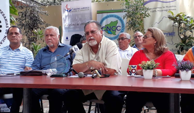 Pequeños empresarios aglutinados en Conimipyme brindaron una conferencia de prensa recientemente pidiendo trato diferenciado al momento de negociar una reforma al INSS. LA PRENSA/ MABEL CALERO