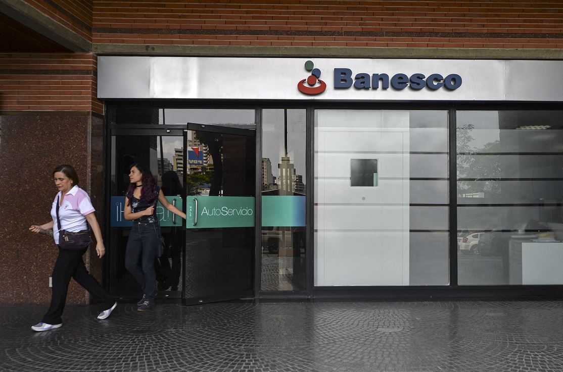 Gobierno interviene por 90 días banco privado de Venezuela