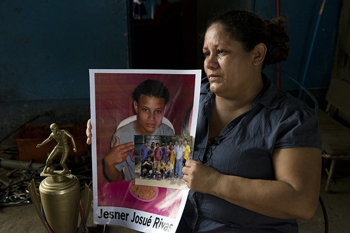 Jessica Rivas madre de Jesner Josué Rivas, asesinado el pasado 22 de Abril en el barrio La Fuente