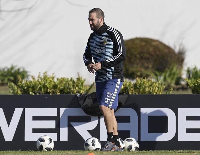 Gonzalo Higuaín se suma a la concentración de Argentina