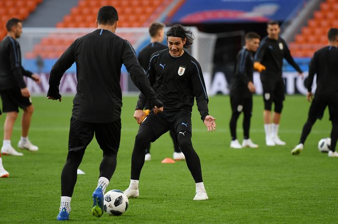 Uruguay se planta como favorito ante un Egipto que celebra mejora de Salah