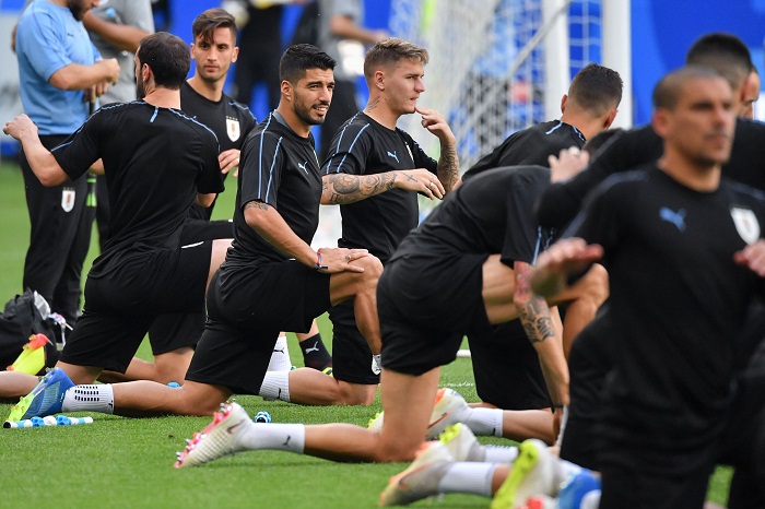 Uruguay a confirmarse como líder del Grupo A