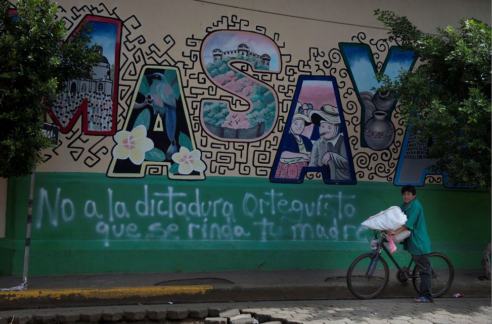 «No tengo más patria que tu corazón», una versión libre de Hernaldo Zúniga sobre crisis de Nicaragua