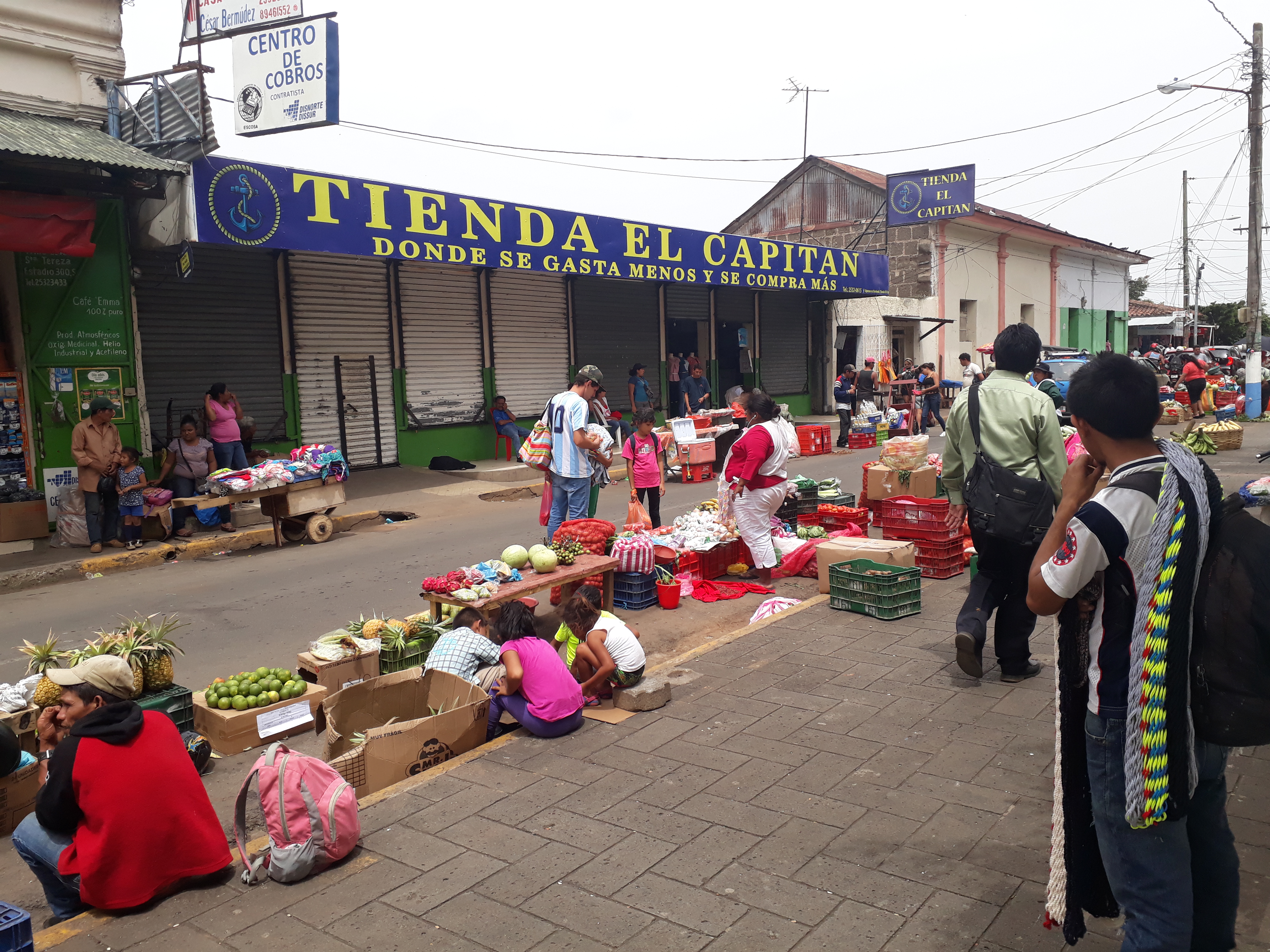 Desalojarán a vendedores que ocupan calle de la iglesia Santiago de Jinotepe