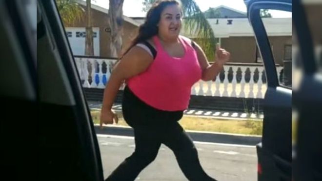 Así es «Kiki challenge», el peligroso reto viral al que se sumó Thalía y que está causando accidentes en todo el mundo