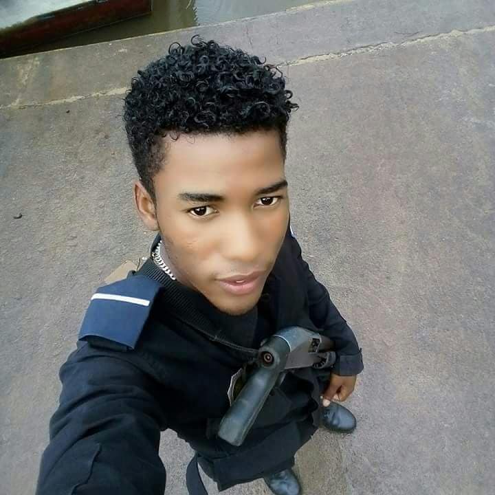 policía