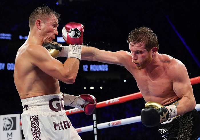 Canelo Álvarez derrotó a Gennady Golovkin este sábado en Las Vegas, arrebatándole sus dos coronas mundiales de las 160 libras y el estatus de invicto. LA PRENSA/EFE/Tom Hogan/Golden Boy Promotions